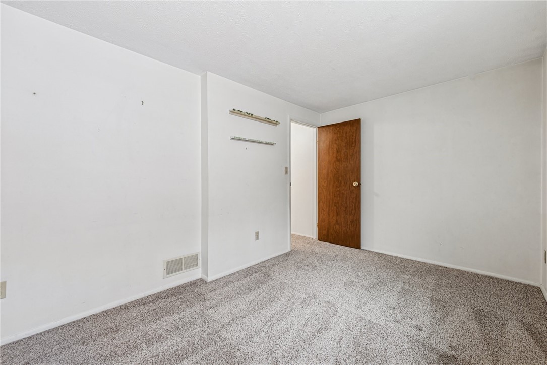 11 Shadow Drive Dr, Whitehall, Pennsylvania image 14