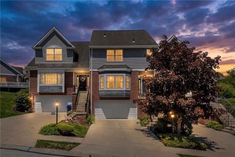 Condo For Sale - 102 Lenox Drive Dr<br/> Imperial, PA 15126