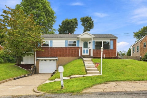 Photo for 553 Meadowvale Dr