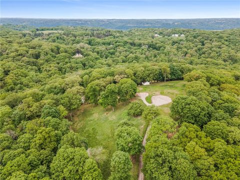 22-24 Lanes End Sewickley Heights PA 15143