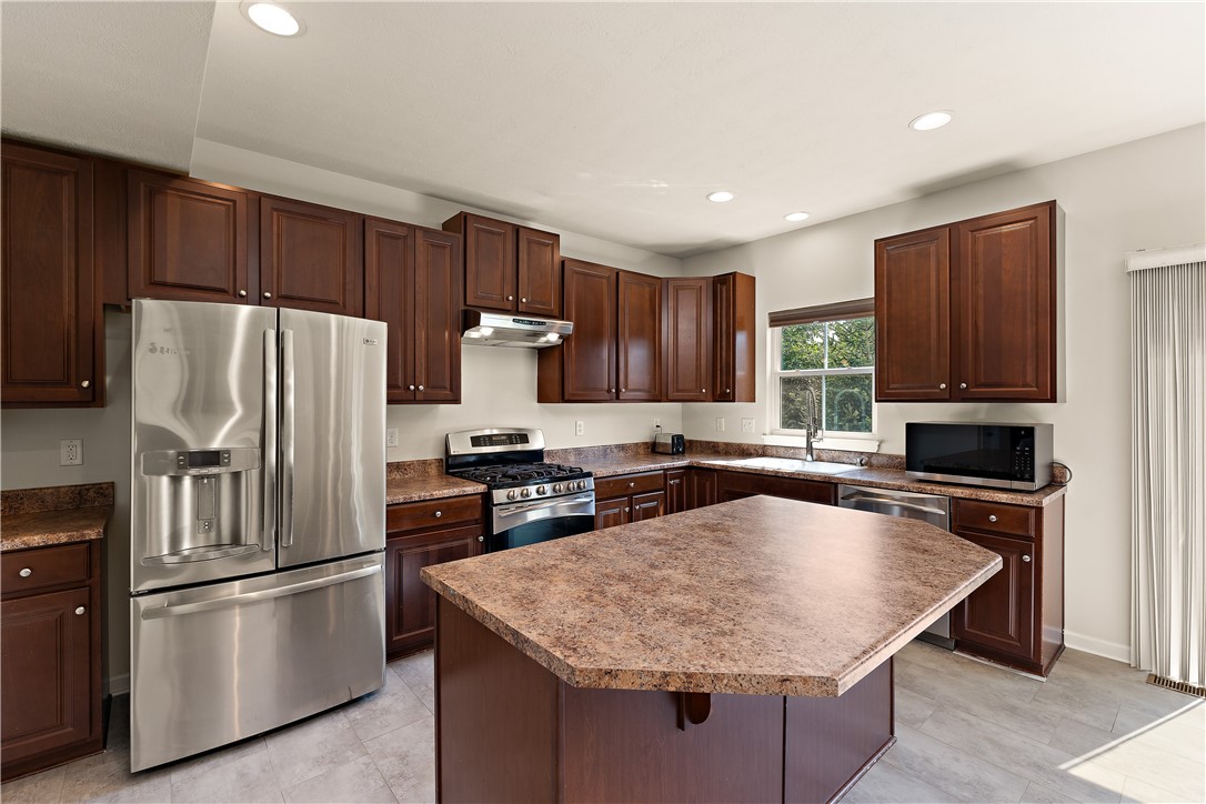 Pine Twp, Pennsylvania 15090, United States, 4 Bedrooms Bedrooms, ,4 BathroomsBathrooms,Residential,Active,167259