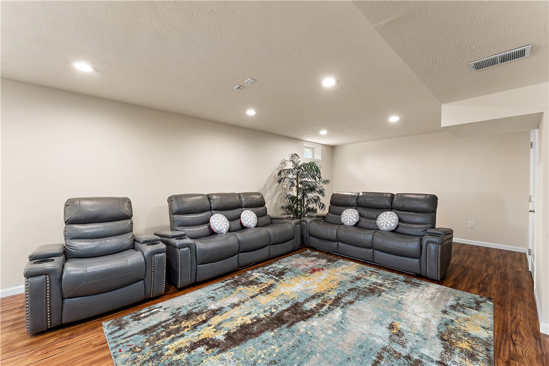 Pine Twp, Pennsylvania 15090, United States, 4 Bedrooms Bedrooms, ,4 BathroomsBathrooms,Residential,Active,167259