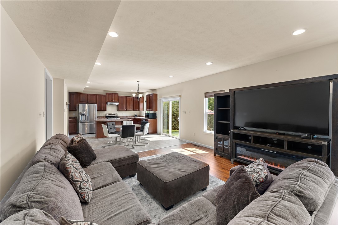 Pine Twp, Pennsylvania 15090, United States, 4 Bedrooms Bedrooms, ,4 BathroomsBathrooms,Residential,Active,167259