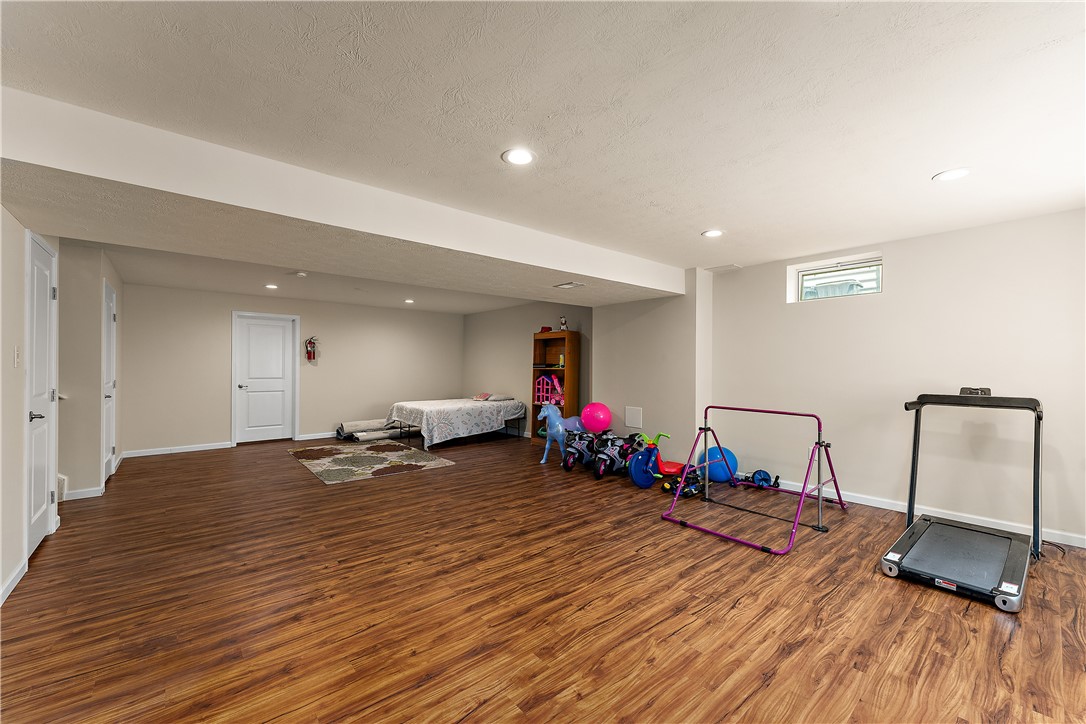 Pine Twp, Pennsylvania 15090, United States, 4 Bedrooms Bedrooms, ,4 BathroomsBathrooms,Residential,Active,167259