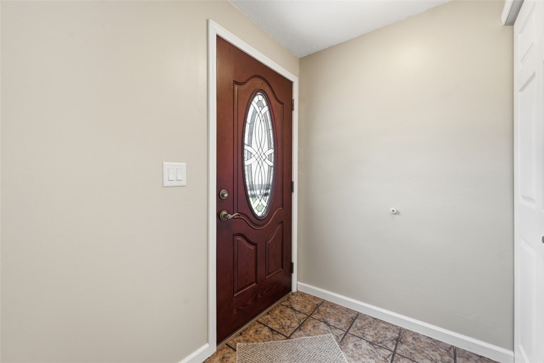 728 Skyview Dr