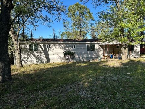 Photo of 128 Reppert Blvd, Uniontown, PA 15401 (MLS # 1732752)