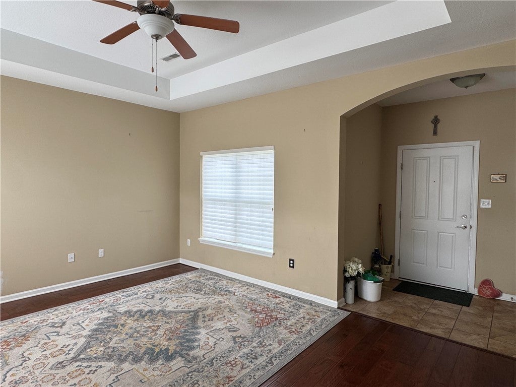 132 Cobblestone Dr