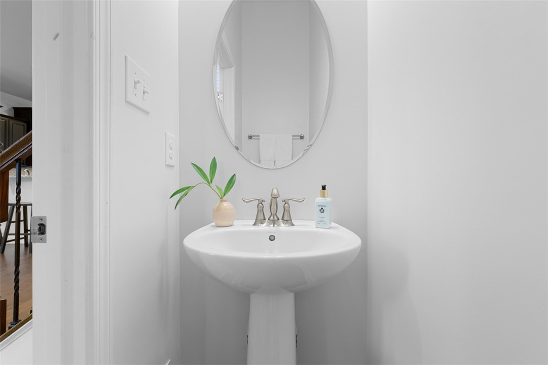 Marshall, Pennsylvania 16046, United States, 3 Bedrooms Bedrooms, ,3 BathroomsBathrooms,Residential,Active,225164