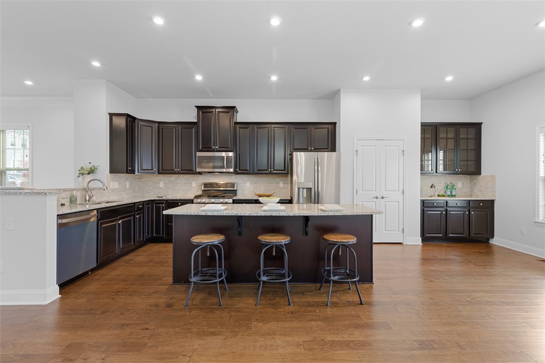 Marshall, Pennsylvania 16046, United States, 3 Bedrooms Bedrooms, ,3 BathroomsBathrooms,Residential,Active,225164