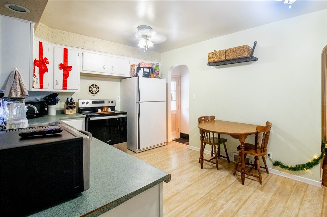 Hempfield Twp - Wml, Pennsylvania 15601, United States, 4 Bedrooms Bedrooms, ,2 BathroomsBathrooms,Residential,Active,39