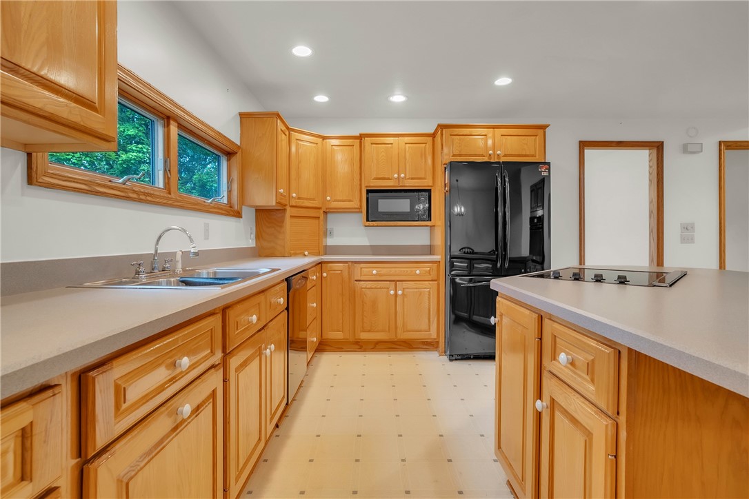 Middlesex Twp, Pennsylvania 16059, United States, 4 Bedrooms Bedrooms, ,4 BathroomsBathrooms,Residential,Active,217894