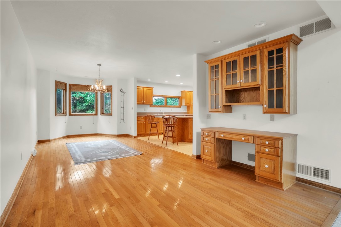 Middlesex Twp, Pennsylvania 16059, United States, 4 Bedrooms Bedrooms, ,4 BathroomsBathrooms,Residential,Active,217894