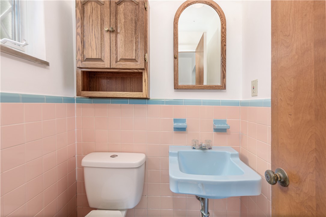 5251 Meadowgreen Drive Dr, Whitehall, Pennsylvania image 14