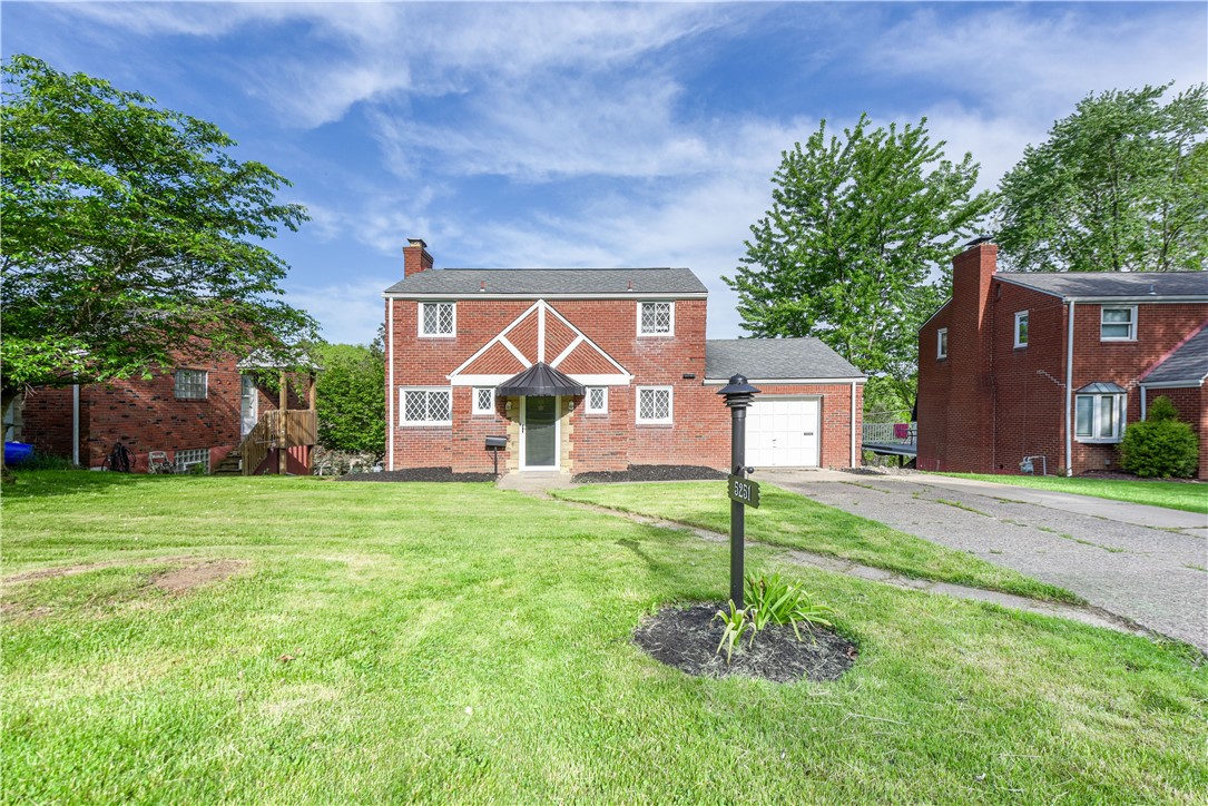 5251 Meadowgreen Drive Dr, Whitehall, Pennsylvania image 1