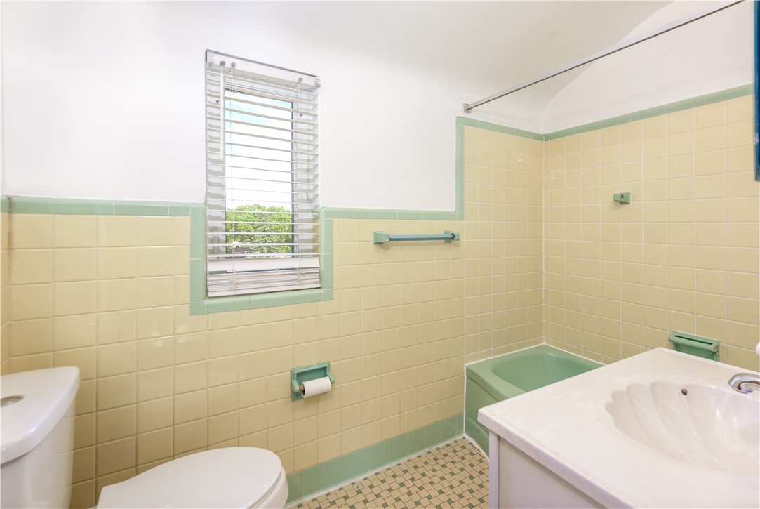 5251 Meadowgreen Drive Dr, Whitehall, Pennsylvania image 21