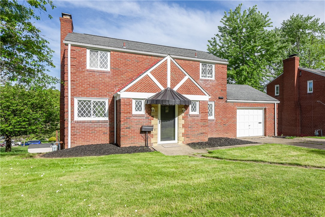 5251 Meadowgreen Drive Dr, Whitehall, Pennsylvania image 2