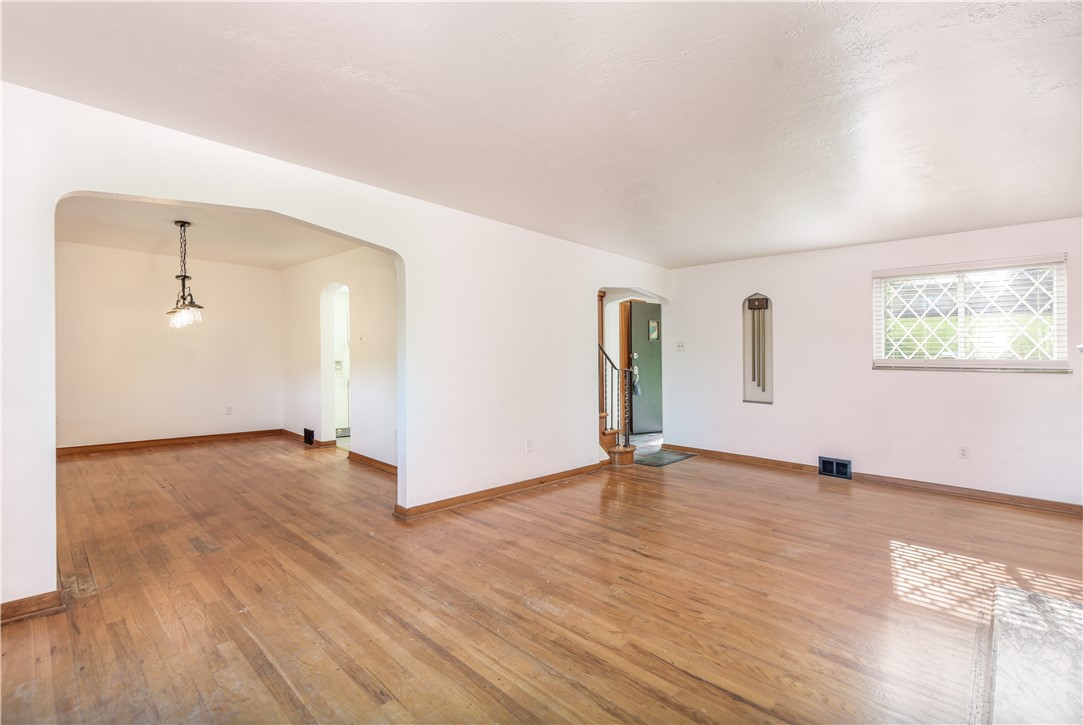 5251 Meadowgreen Drive Dr, Whitehall, Pennsylvania image 6