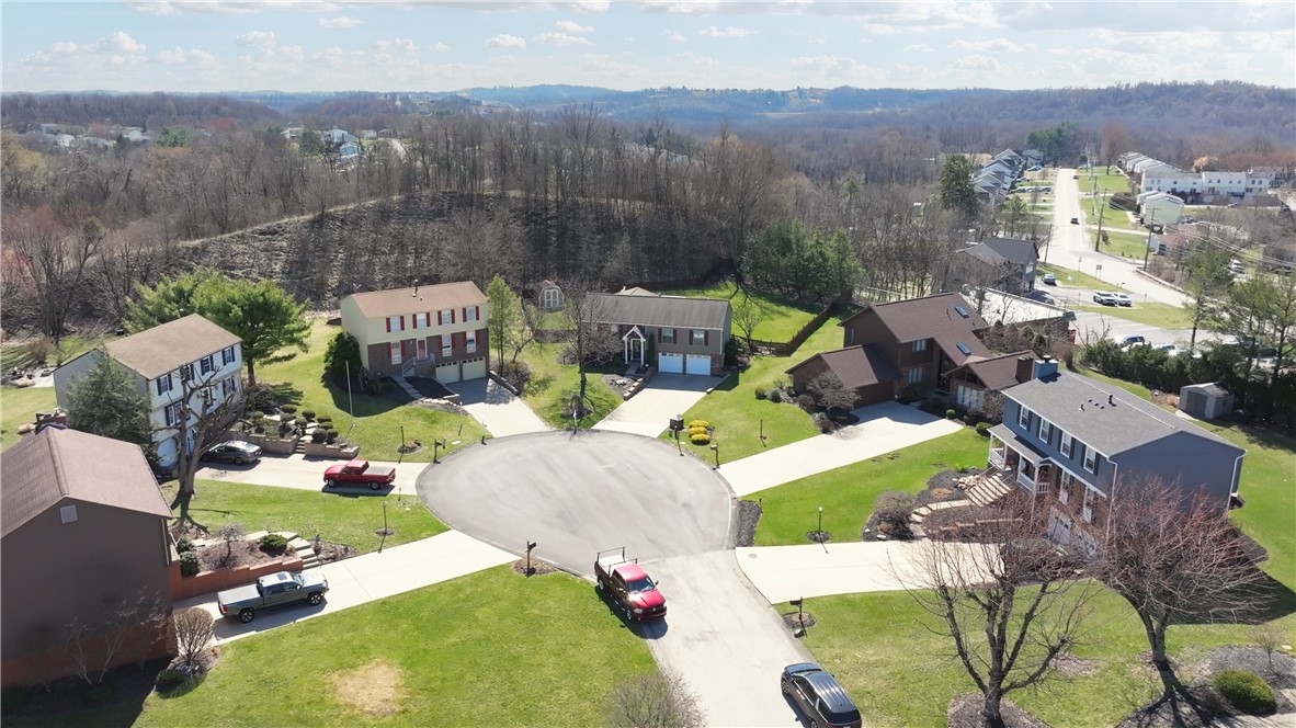 1042 Piney Ridge Drive Dr, South Park, Pennsylvania image 3