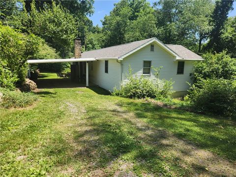 Photo of 223 S Benbrook Rd, Butler, PA 16001 (MLS # 1762796)