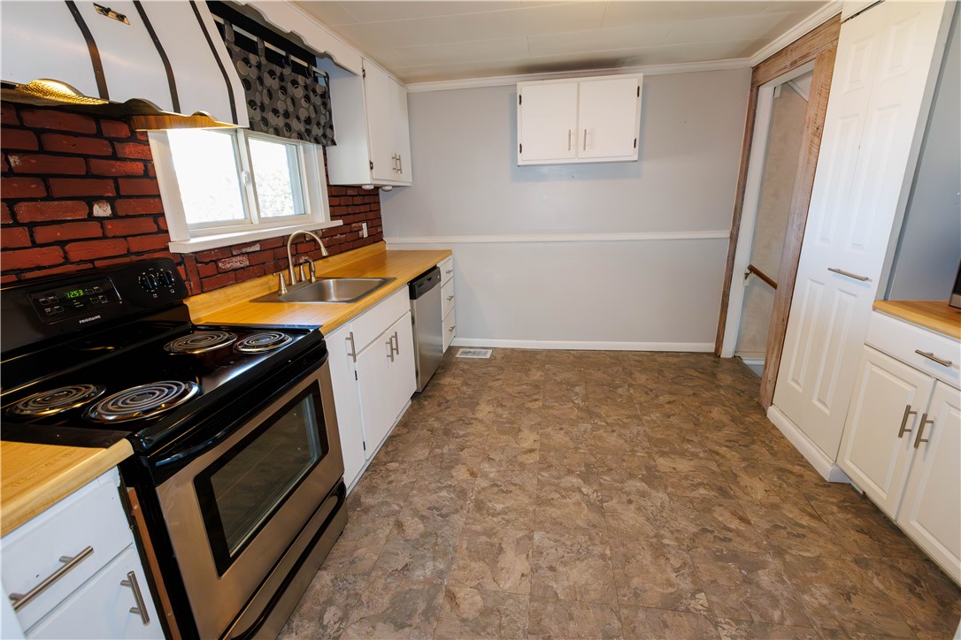 761 Dawson St St, California, Pennsylvania image 8