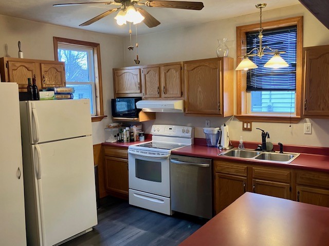 Westmont Hilltop School District, Pennsylvania 15905, United States, 3 Bedrooms Bedrooms, ,2 BathroomsBathrooms,Residential,Pending,7791