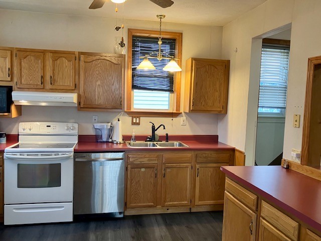 Westmont Hilltop School District, Pennsylvania 15905, United States, 3 Bedrooms Bedrooms, ,2 BathroomsBathrooms,Residential,Pending,7791