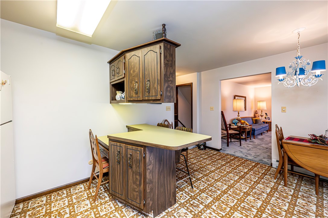 Hempfield Twp - Wml, Pennsylvania 15672, United States, 5 Bedrooms Bedrooms, ,3 BathroomsBathrooms,Residential,Contingent,53418