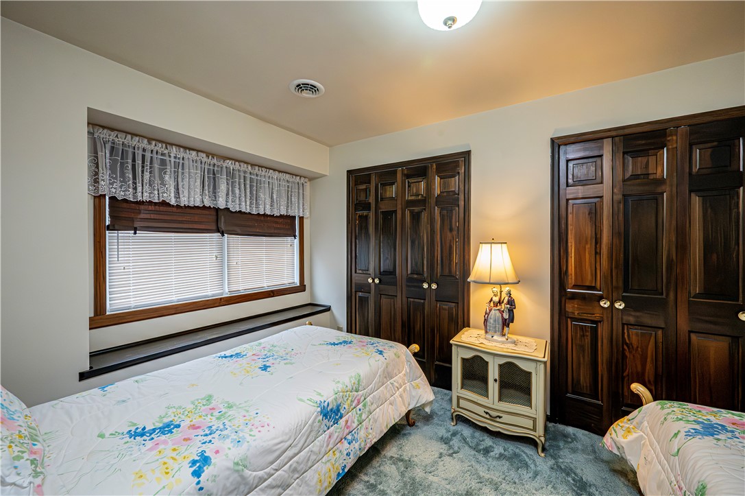 Hempfield Twp - Wml, Pennsylvania 15672, United States, 5 Bedrooms Bedrooms, ,3 BathroomsBathrooms,Residential,Contingent,53418