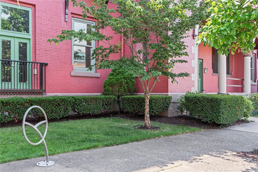 View Downtown Pgh, PA 15201 condo