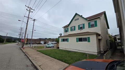 Photo of 2038 Constitution Blvd, New Kensington, PA 15068 (MLS # 1762306)