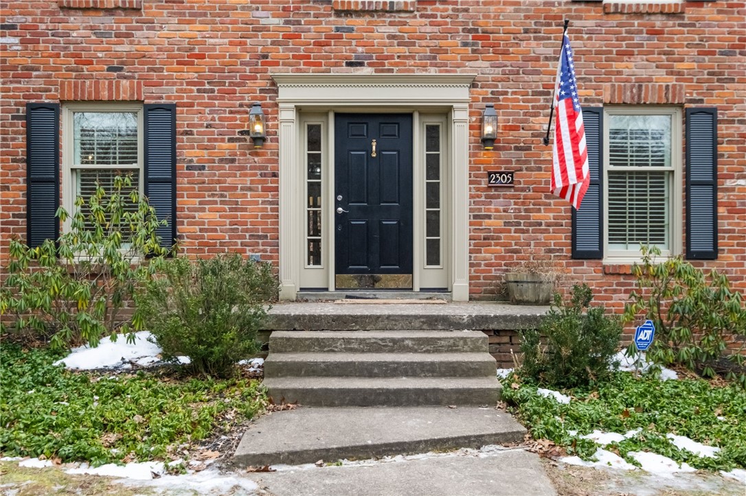 2305 Salem