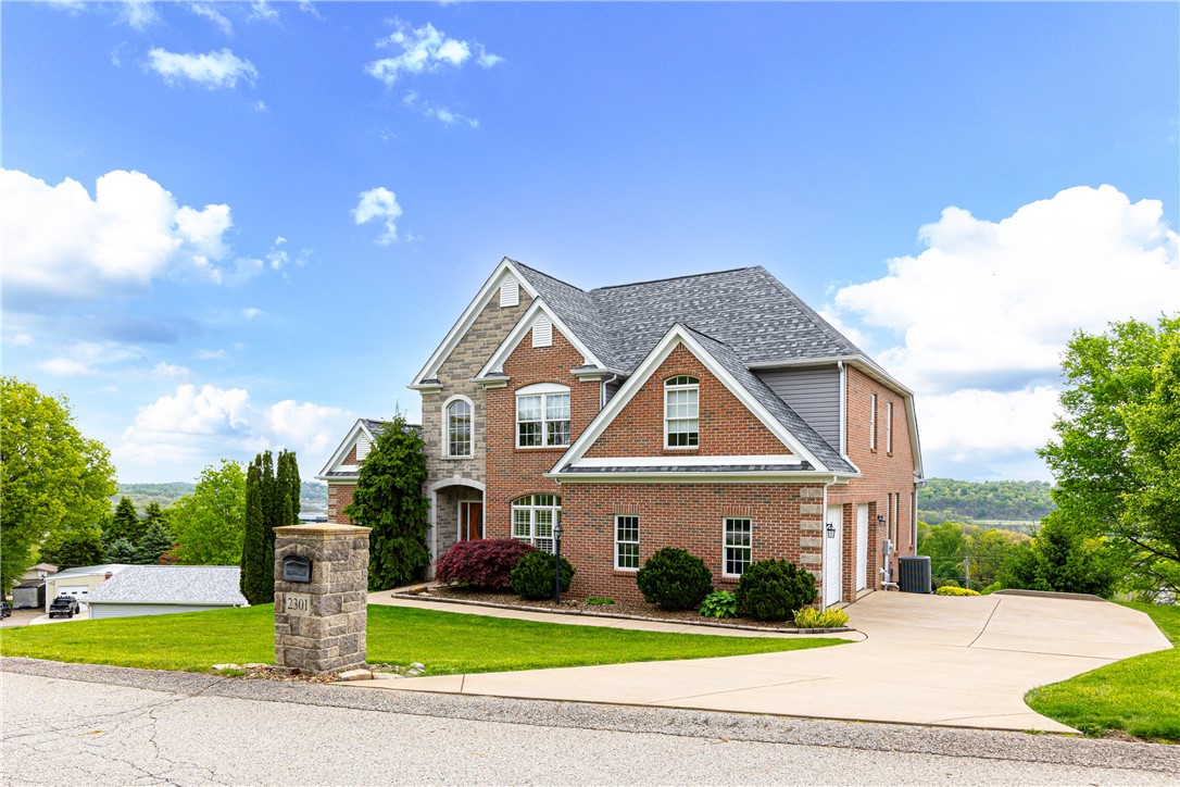 2301 Shamrock Ln