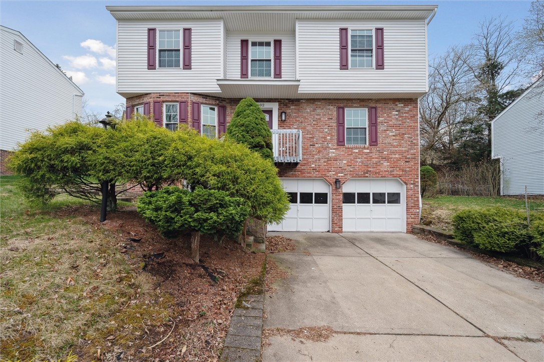 102 Edgemeade Dr, Monroeville, Pennsylvania image 3