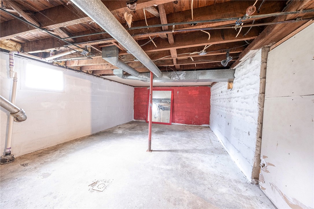 Kiskiminetas Twp, Pennsylvania 15613, United States, 2 Bedrooms Bedrooms, ,1 BathroomBathrooms,Residential,Pending,12867