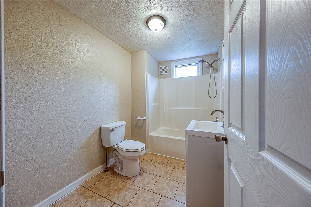 Kiskiminetas Twp, Pennsylvania 15613, United States, 2 Bedrooms Bedrooms, ,1 BathroomBathrooms,Residential,Pending,12867