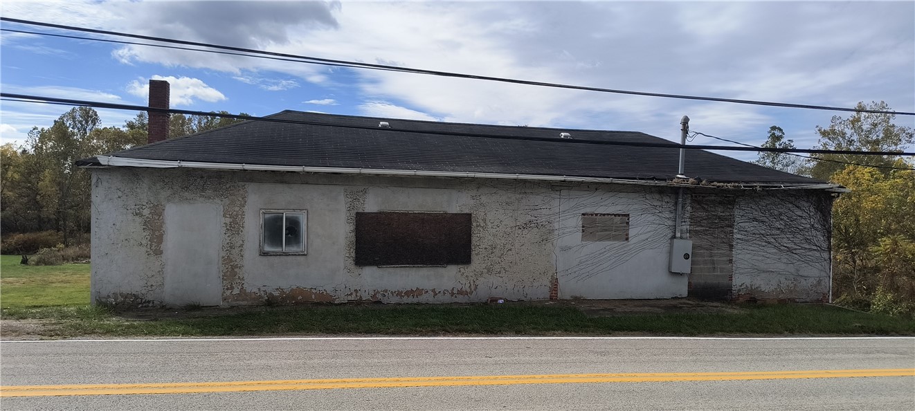 Photo 1 of 6 — 1121-1125 New Salem Rd, Menallen Twp, PA 15468
