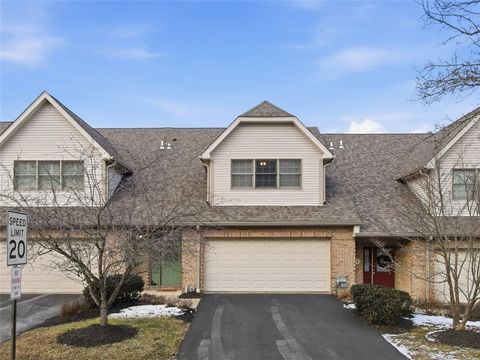 Photo of 105 Woodcrest Dr, Coraopolis, PA 15108 (MLS # 1738225)