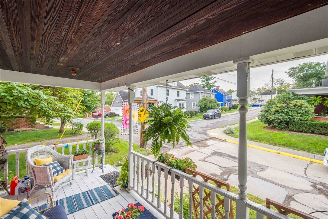 106 Arnold Ave