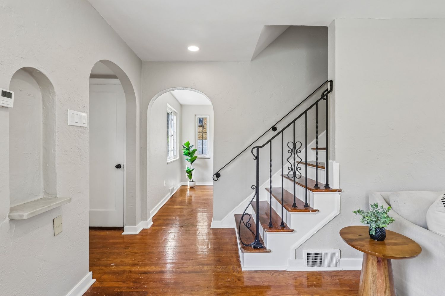 2315 McNary Boulevard