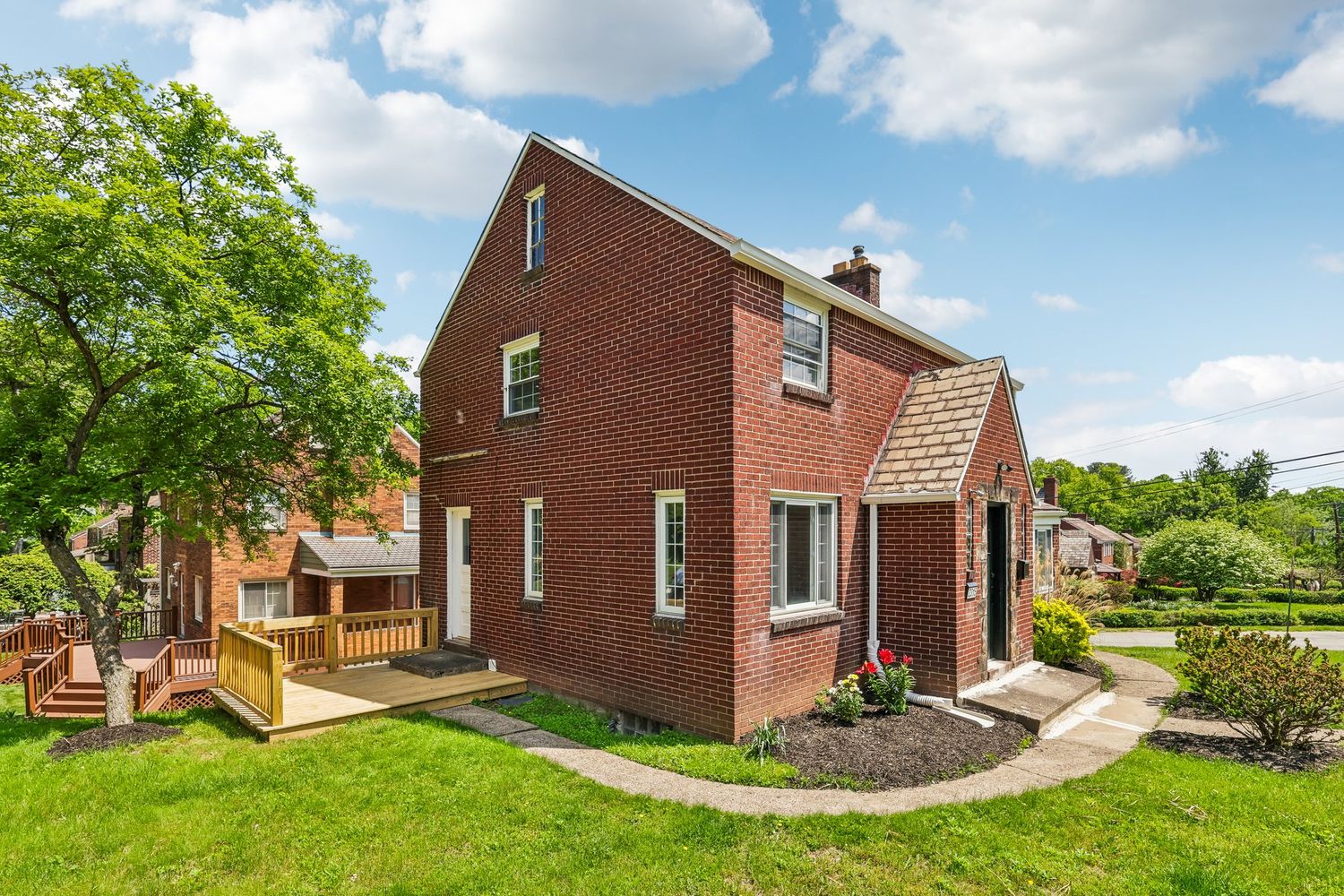 2315 McNary Boulevard