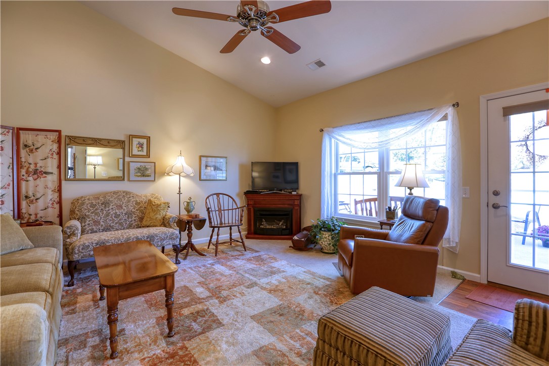 Chippewa Twp, Pennsylvania 15010, United States, 3 Bedrooms Bedrooms, ,2 BathroomsBathrooms,Residential,Active,229780