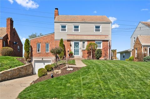 Photo of 541 Crestline Dr, Pittsburgh, PA 15234 (MLS # 1747246)