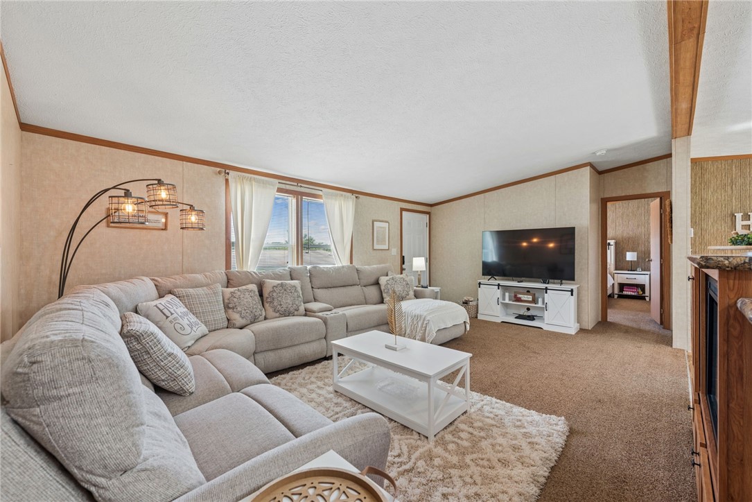33 High View Dr