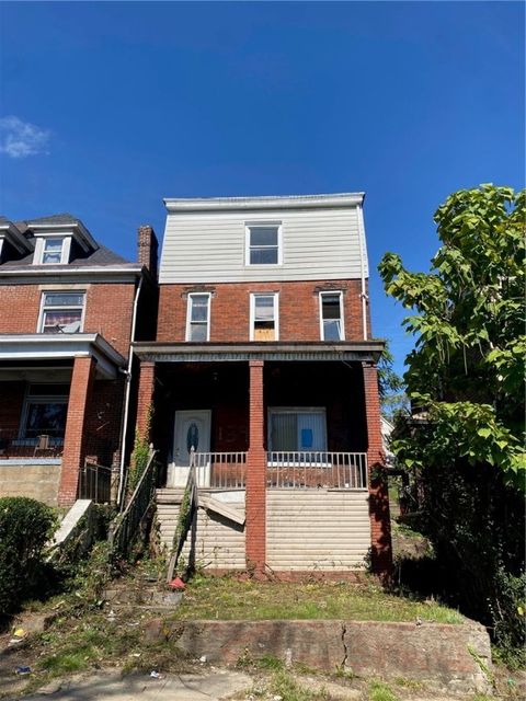 Photo of 139 Charles St, Pittsburgh, PA 15210 (MLS # 1732136)