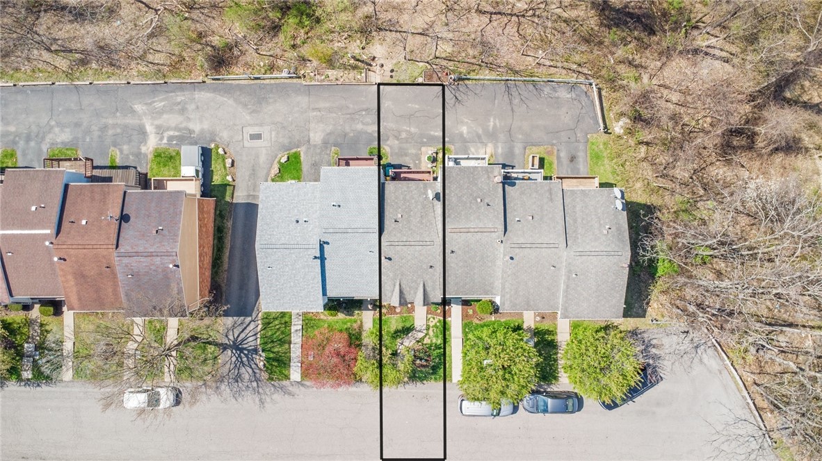 42 Shadow Dr Dr, Whitehall, Pennsylvania image 2