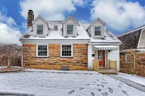 24 S 6th St Youngwood PA 15697