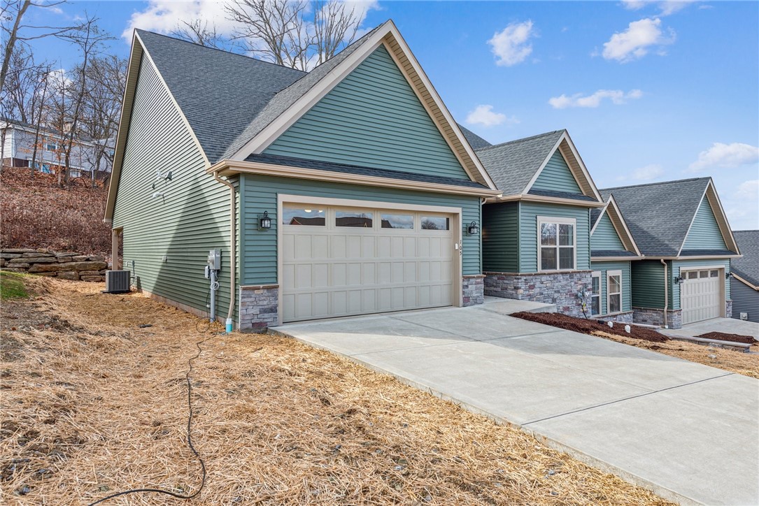 105 Hemingway Lane Ln, Coraopolis, Pennsylvania image 3