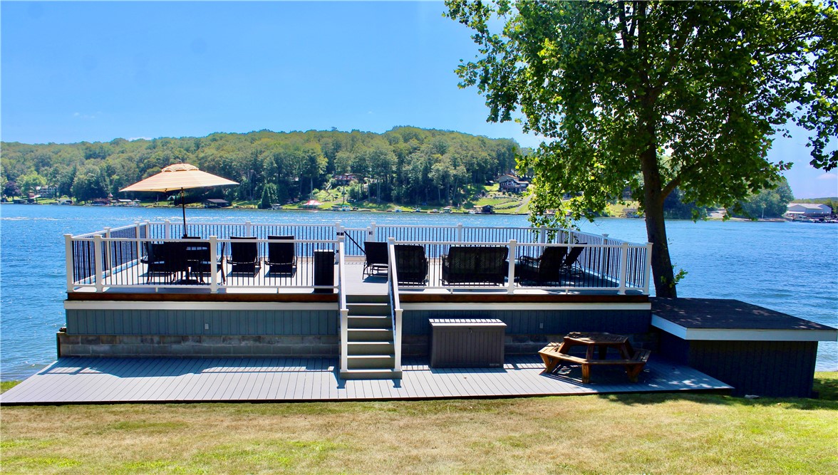 1435 Peninsula Dr