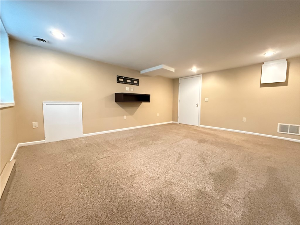 Delaware Twp, Pennsylvania 16154, United States, 3 Bedrooms Bedrooms, ,3 BathroomsBathrooms,Residential,Active,150180