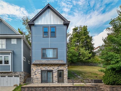 Photo of 446 Wyola St, Pittsburgh, PA 15211 (MLS # 1743558)